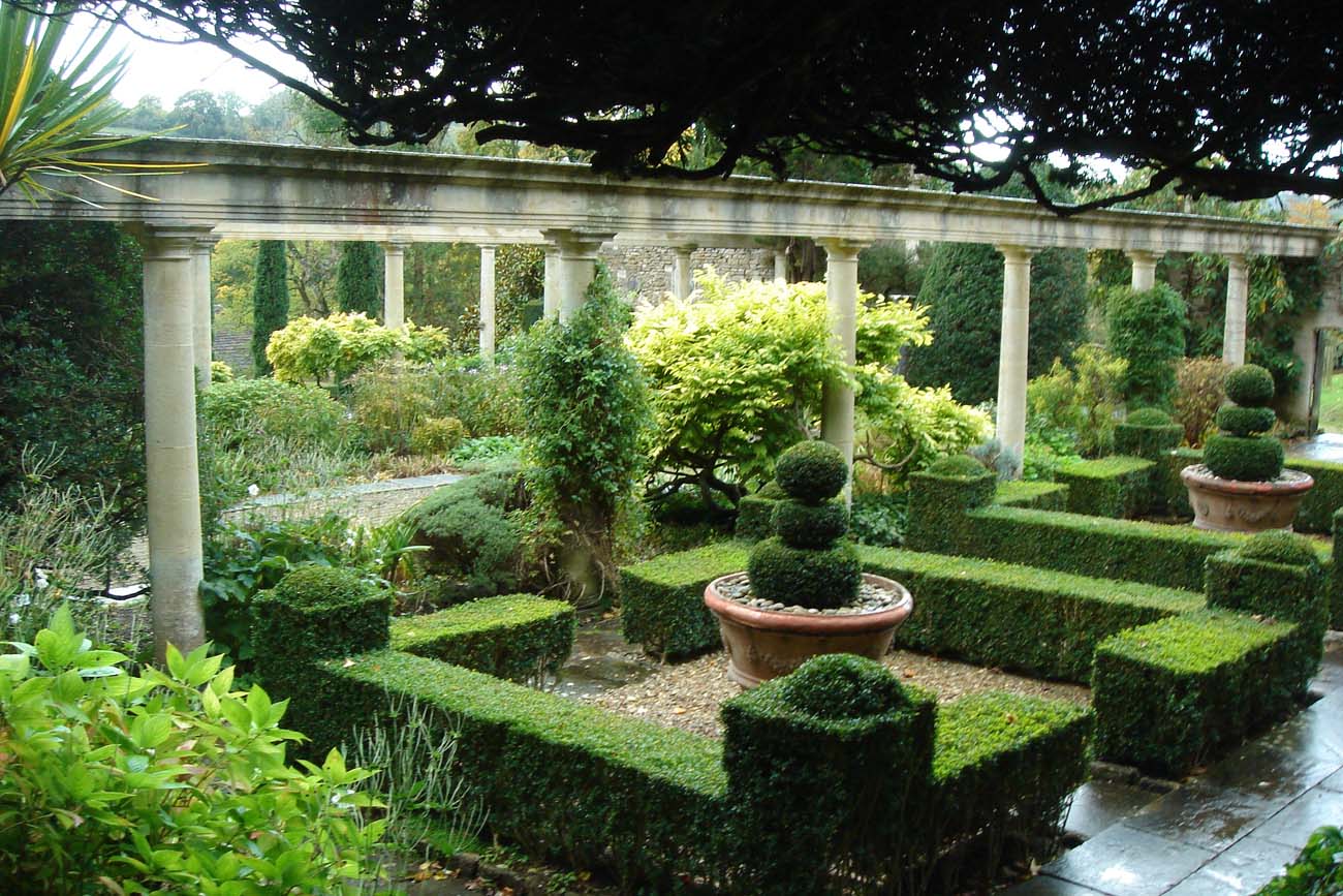 Italianate Inspiration - Gardens at Iford Manor - Roman Baths - Redwood  Stone