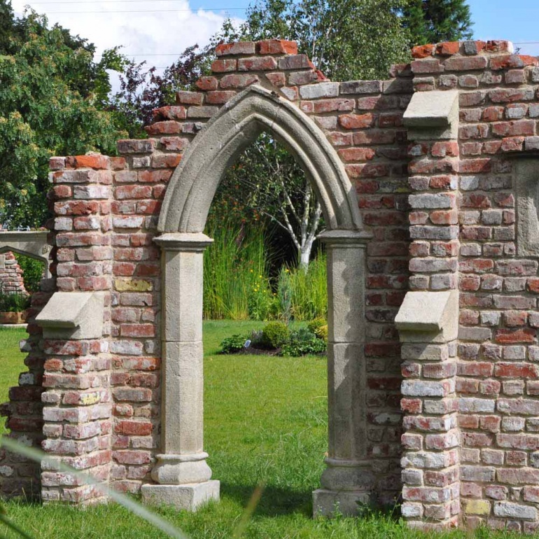 Small Gothic Arch