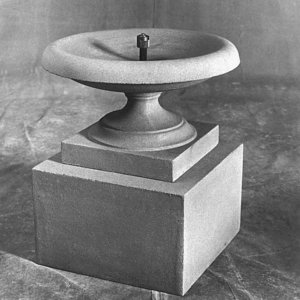 Low Classic Fountain on Pedestal