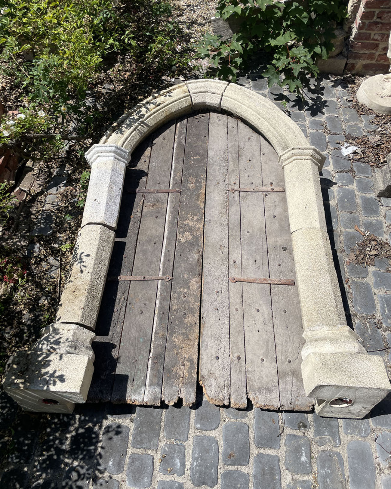 Rebated Gothic Arch & Rustic Double Door